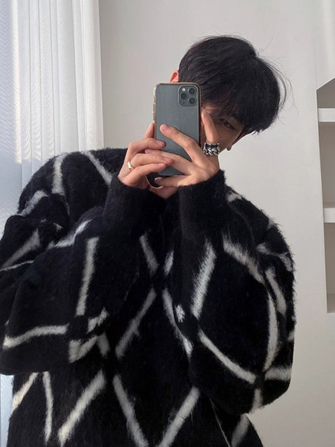 FUR-TEXTURE CHECKERED OVERSIZED KNIT SWEATER mt011