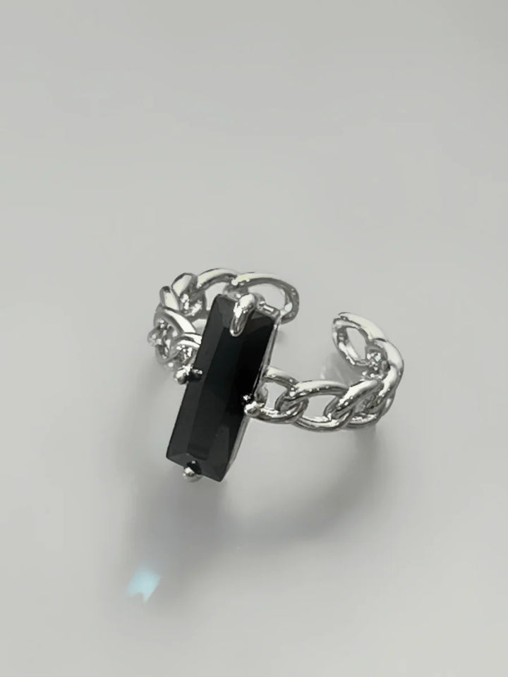 BLACK GEMSTONE SQUARE RING ST555