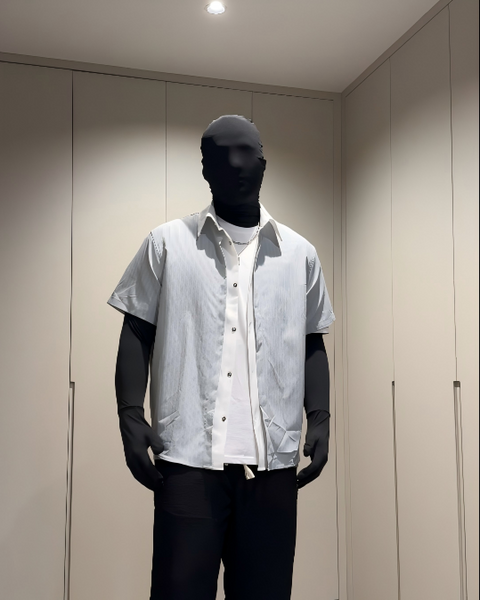 PINSTRIPE FAKE-LAYER PANELLED SHORT SLEEVE SHIRT MT561