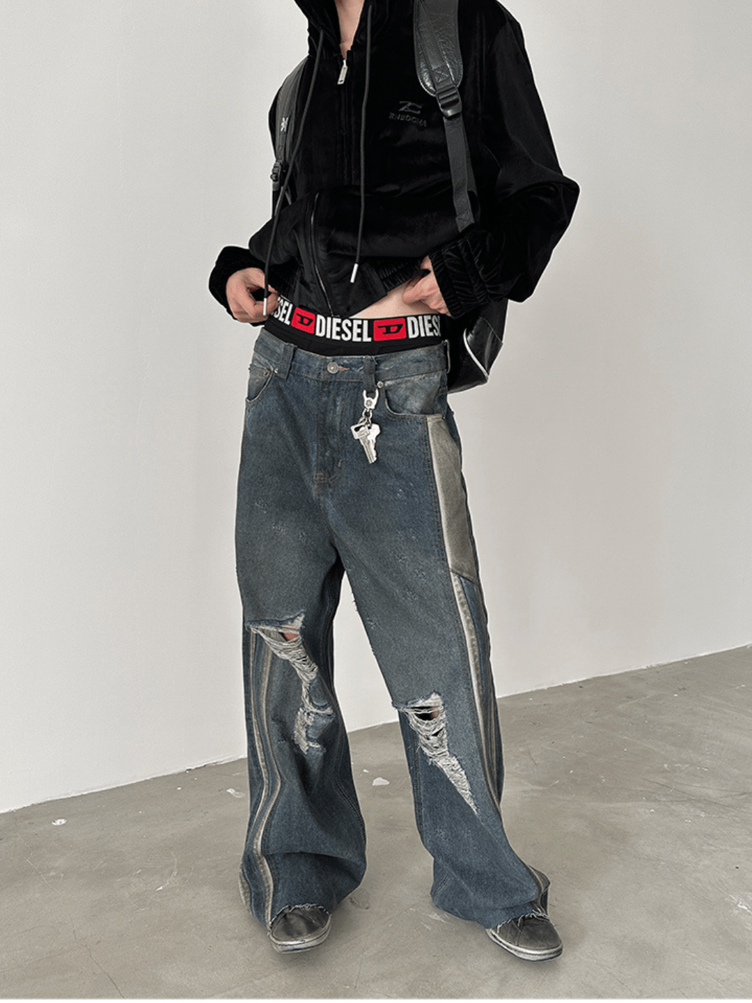 [GENESISBOY] washed ripped jeans st1981