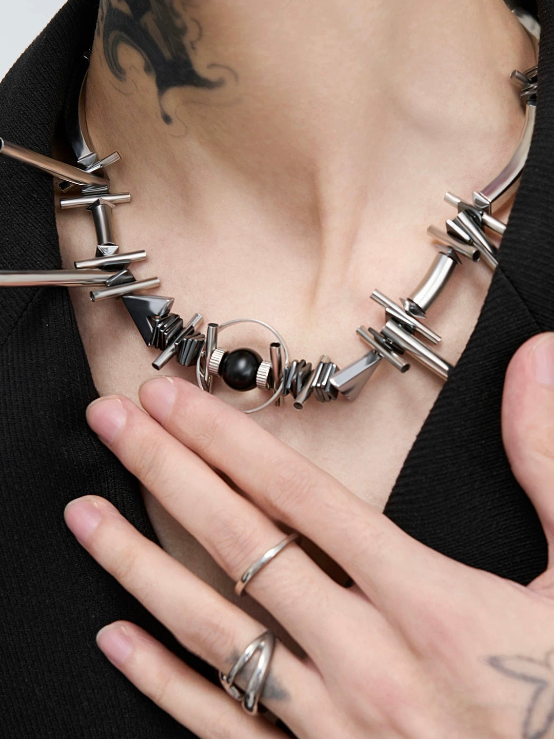 [STRUC TON] FUTURISTIC SPIKE NECKLACE ST1175