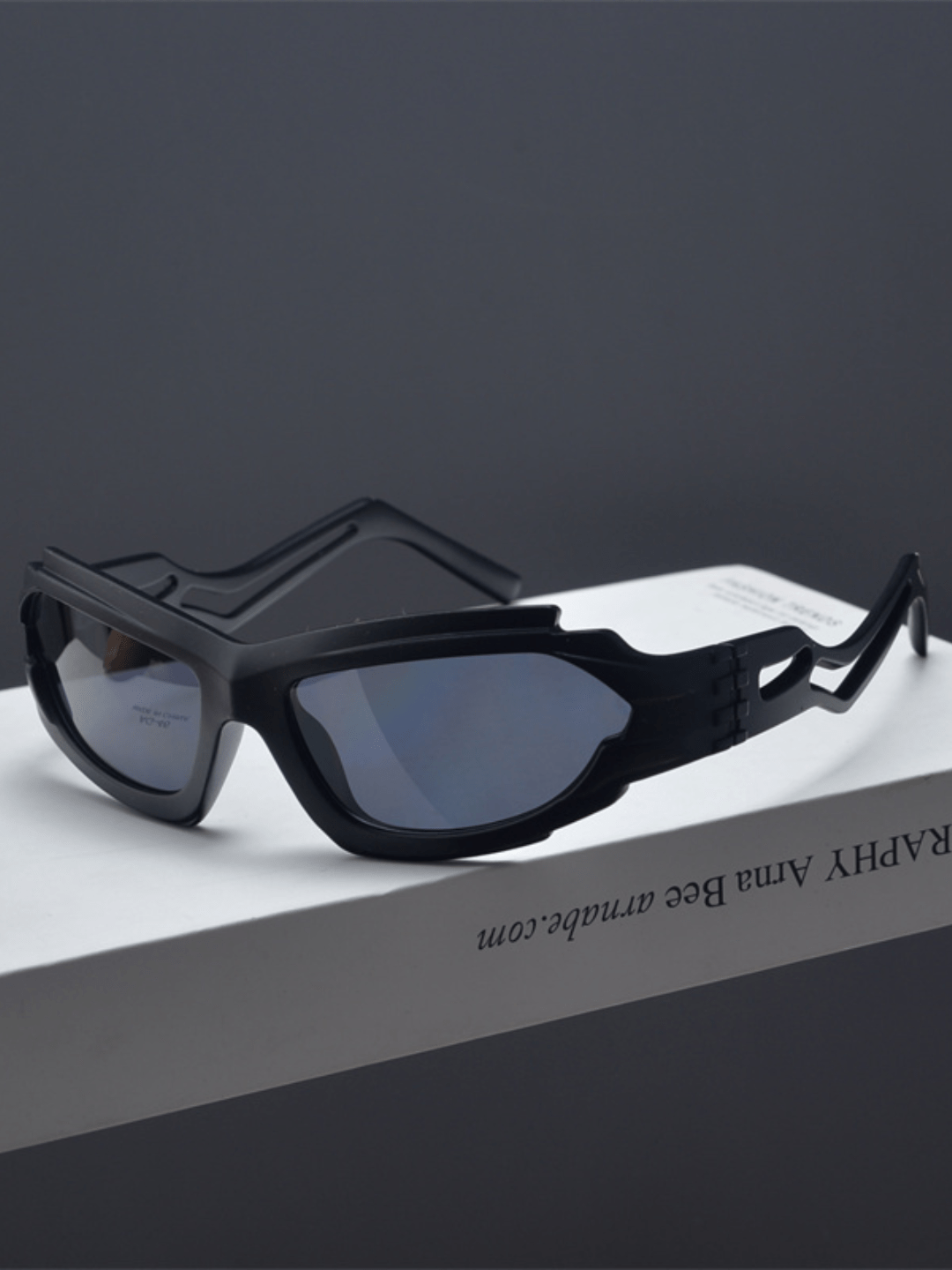 FUTURE-TECH STYLE SUNGLASSES st2108