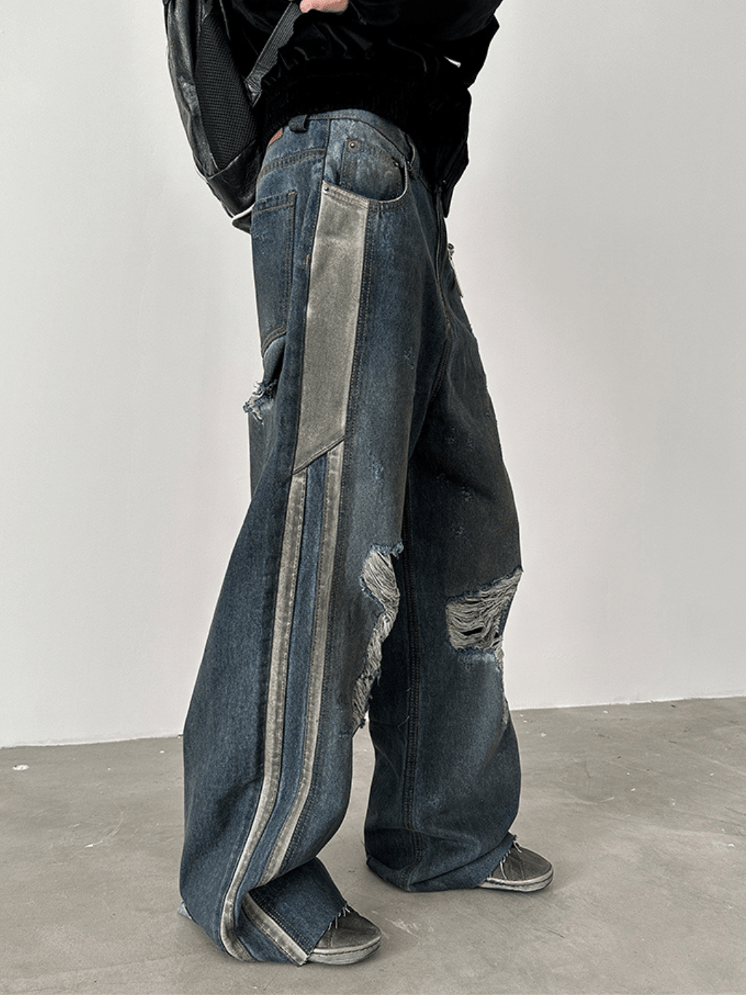 [GENESISBOY] washed ripped jeans st1981