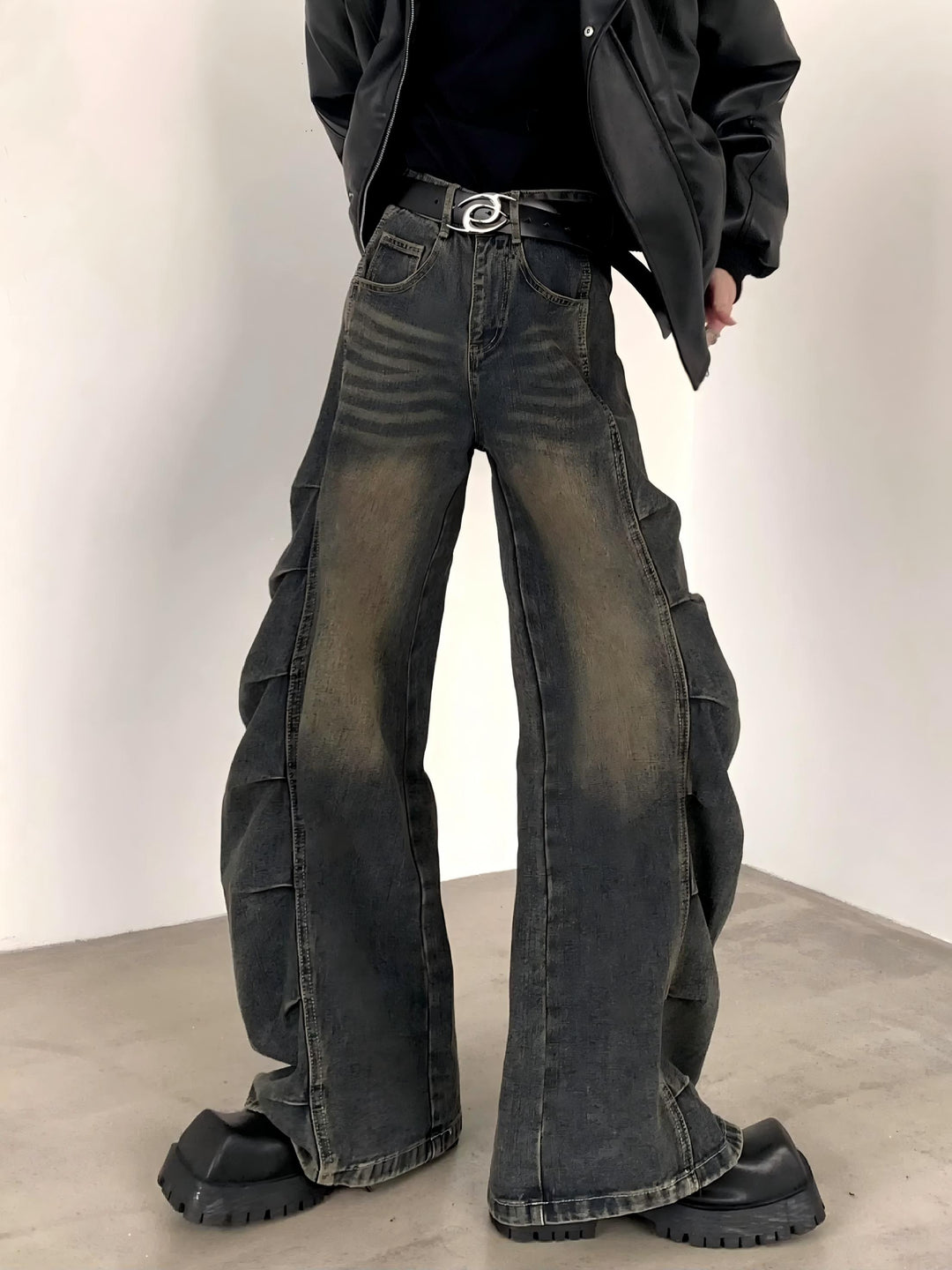 SABER-CUT VINTAGE WASH WIDE-LEG JEANS ST5198