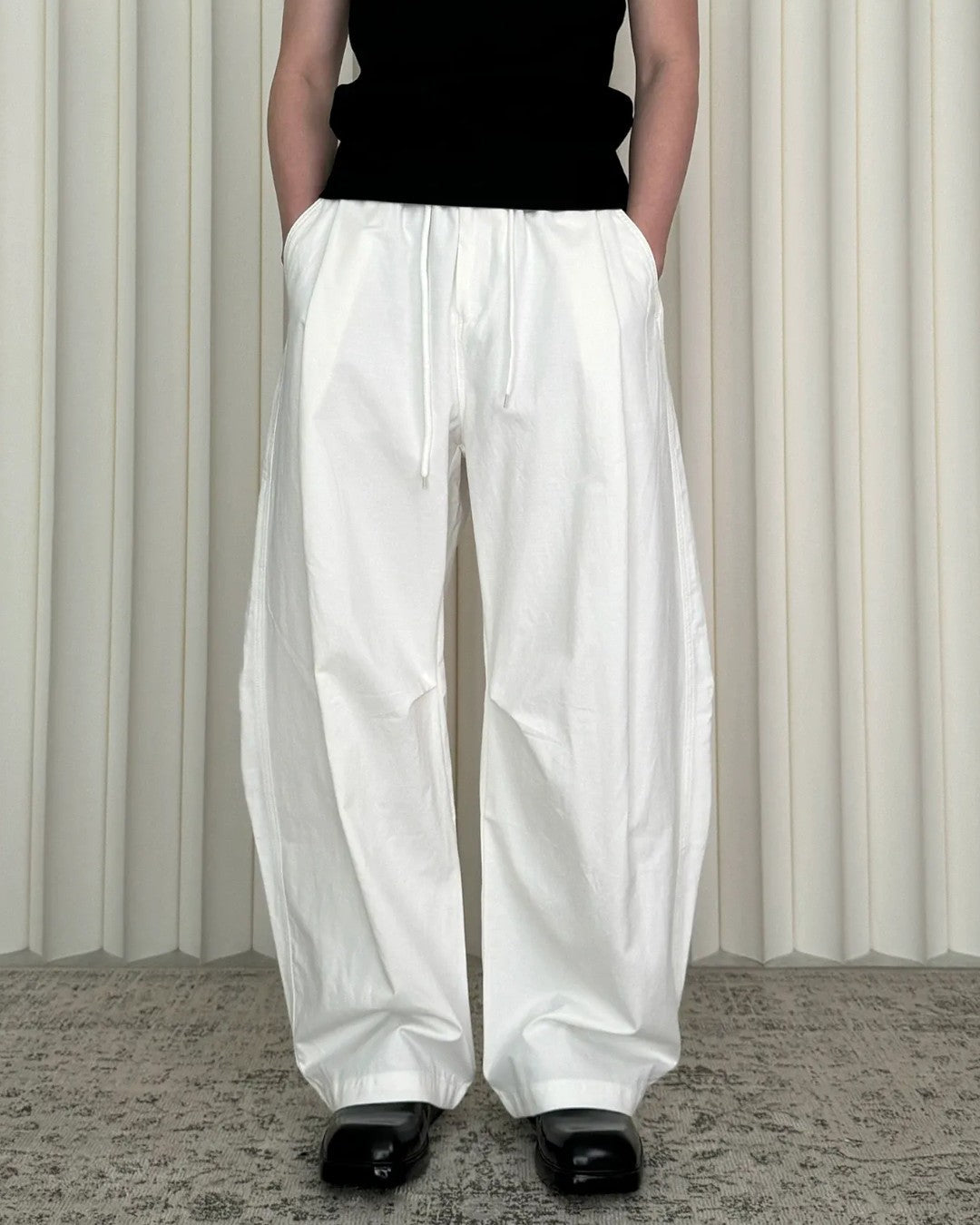 COTTON PLEATED PARACHUTE PANTS MT087