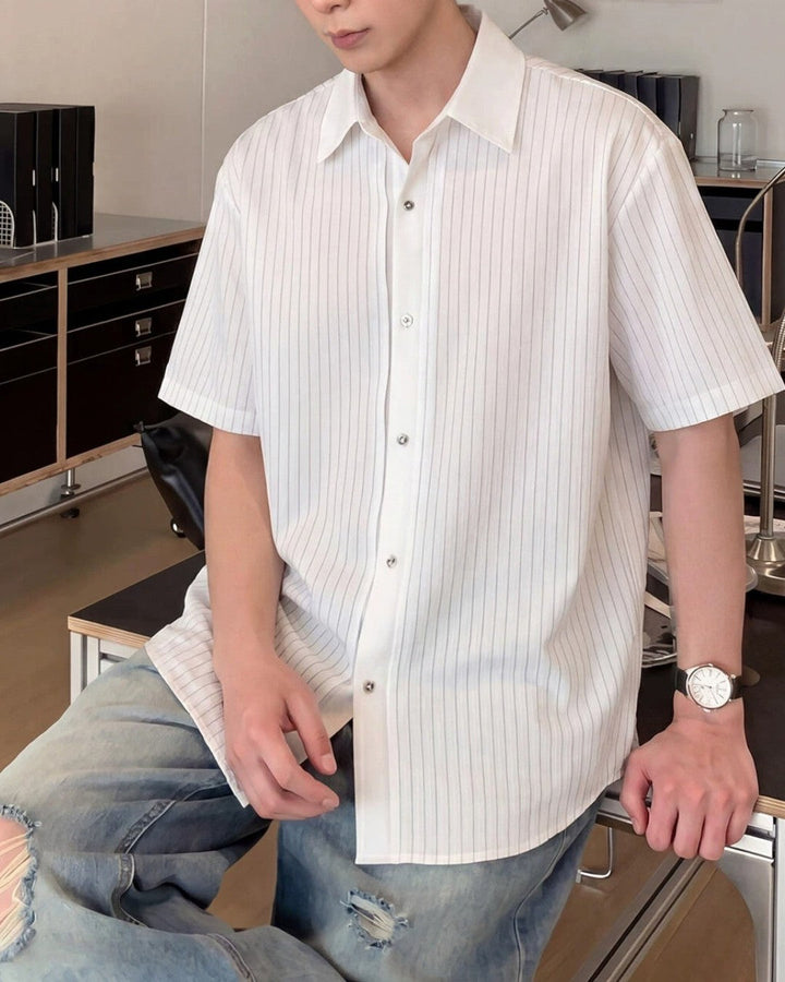 PINSTRIPE FAKE-LAYER PANELLED SHORT SLEEVE SHIRT MT561