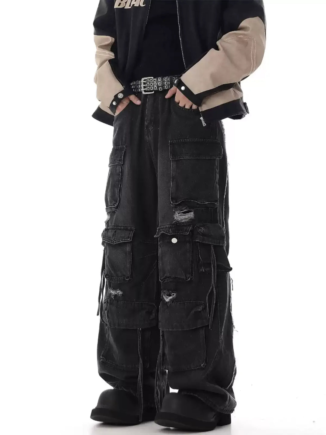 HEAVY-DUTY DISTRESSED MULTI-POCKET CARGO JEANS ST5215