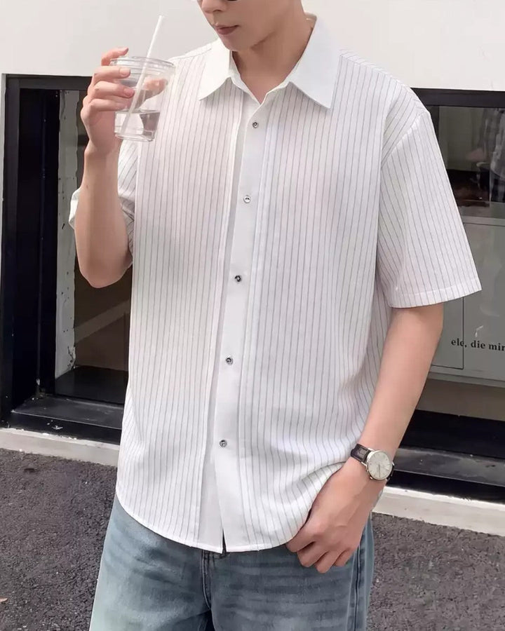 PINSTRIPE FAKE-LAYER PANELLED SHORT SLEEVE SHIRT MT561